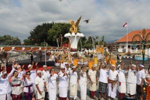 75_puncak-karya-praja-mandala-singa-ambara-raja-bupati-sutjidra-milik-seluruh-masyarakat-buleleng_2026-07-29-16-40-58